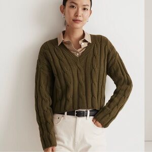 Madewell Cable-Knit V-Neck Crop Sweater | Loden Olive Green